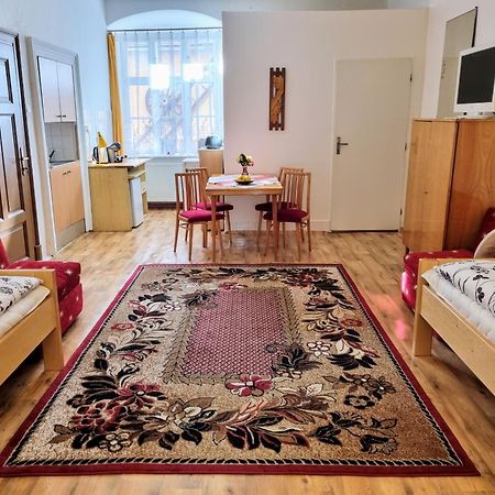 Apartment In A Historical House In The Center Of Левоча Экстерьер фото